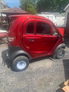 2023 enclosed mobility scooter
