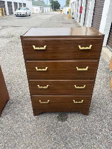 Free delivery used vintage Brown 4-Drawer Dresser - Photo 2