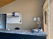 Building for rent - Photo 6