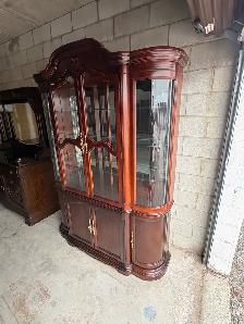 Free delivery used Vintage Wooden Curio Display Cabinet - Photo 6