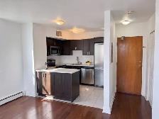 Renovated 1Brm Avail June 1st Walking Dist St-Joseph’ Hospital - Photo 2