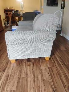 Full size couch - Photo 2