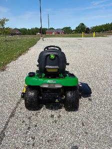 John Deere X300 Lawn Tractor - Photo 6