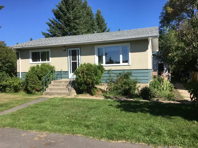 Home for Sale in Thorhild