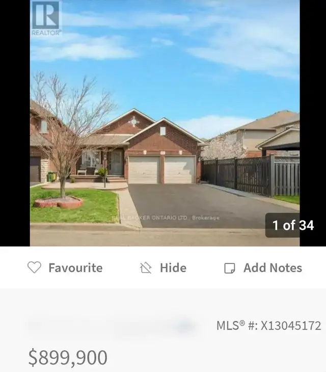4 Level Backsplit in the Perfect Location!