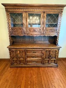 Free delivery used Wooden antique China Cabinet - Photo 3