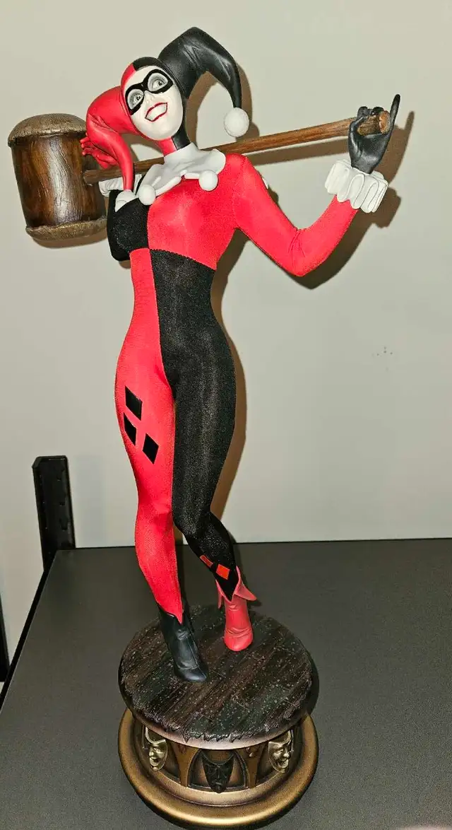 Sideshow Harley Quinn Premium Format