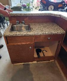 Bar L-Shaped with Quartz Top - Photo 5