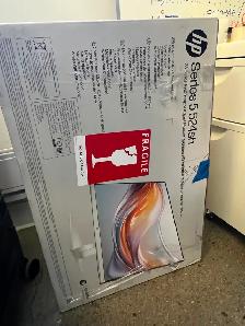 6 Écrans / Monitors HP Series 5 524sh (Presque neufs / Like new)