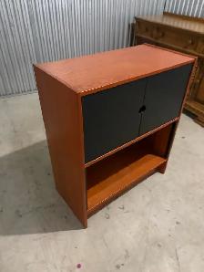 Free delivery used storage cabinet - Photo 4