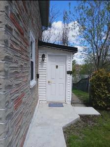 Quiet 2 Bedroom Duplex Unit - Photo 2