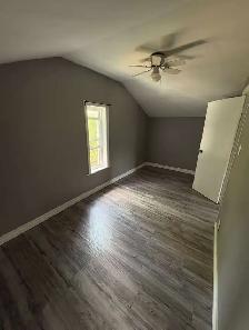Quiet 2 Bedroom Duplex Unit - Photo 8