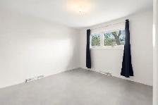 Beautifully remodelled 4bdrm bungalow tucked away on a quiet st! - Photo 6