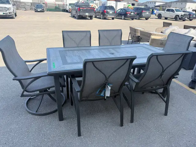 Outdoor patio dining set with 6 sling chairs
