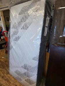 New Distinction Series Single/Twin Mattress Reg. $549 - Photo 2