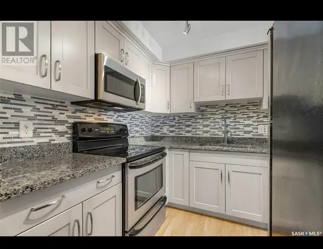 $1400.00 Mckercher/8th renovated one bedroom, in suite laundry