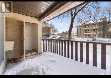 $1400.00 Mckercher/8th renovated one bedroom, in suite laundry - Photo 2