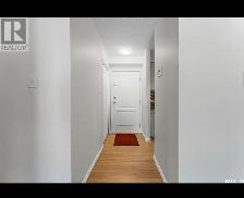 $1400.00 Mckercher/8th renovated one bedroom, in suite laundry - Photo 3