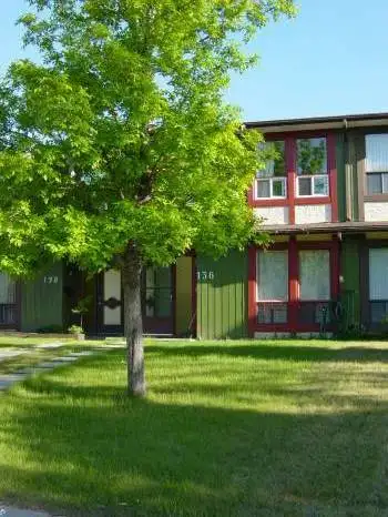 3-Bedroom Townhouse in Beddington