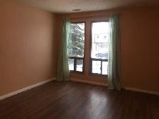 3-Bedroom Townhouse in Beddington - Photo 7