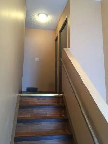 3-Bedroom Townhouse in Beddington - Photo 8