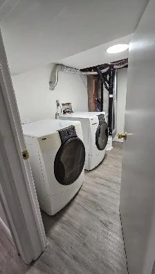 2 bedrooms, 1 bath lower unit utility included, Ready to Move in - Photo 4