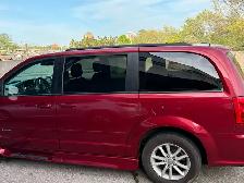 2015 DODGE GRAND CARAVAN WHEELCHAIR ACCESSIBLE VEHICLE
