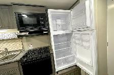 2019 General Coach Roughneck NT300 - Pre-Owned Travel Trailer. - Photo 18
