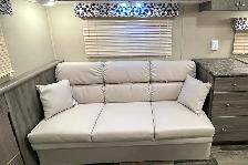 2019 General Coach Roughneck NT300 - Pre-Owned Travel Trailer. - Photo 29