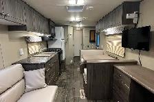 2019 General Coach Roughneck NT300 - Pre-Owned Travel Trailer. - Photo 41