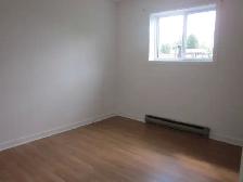 BEAU grand 4 1/2 dans 6 logis, tranquille, GRANBY - Photo 4
