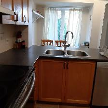 Room in two bedroom condo for rent - Photo 2