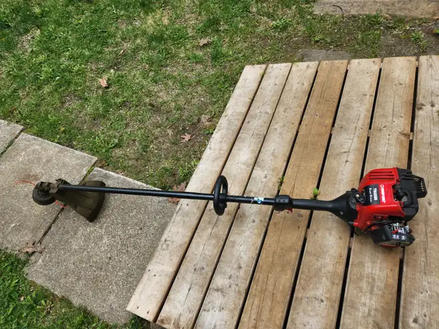 Débroussailleuse weed eater