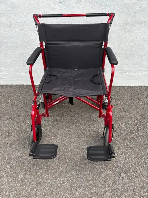 Fauteuil roulant de transport pour adult