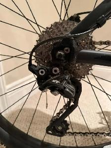 Mountain bike  like new - Photo 5