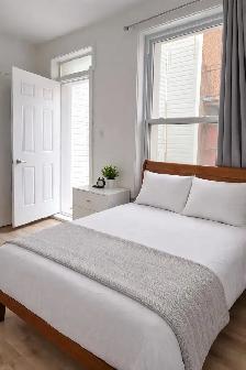 Premium Furnished Rooms | Metro Frontenac | July 1 | From $900 - Photo 2