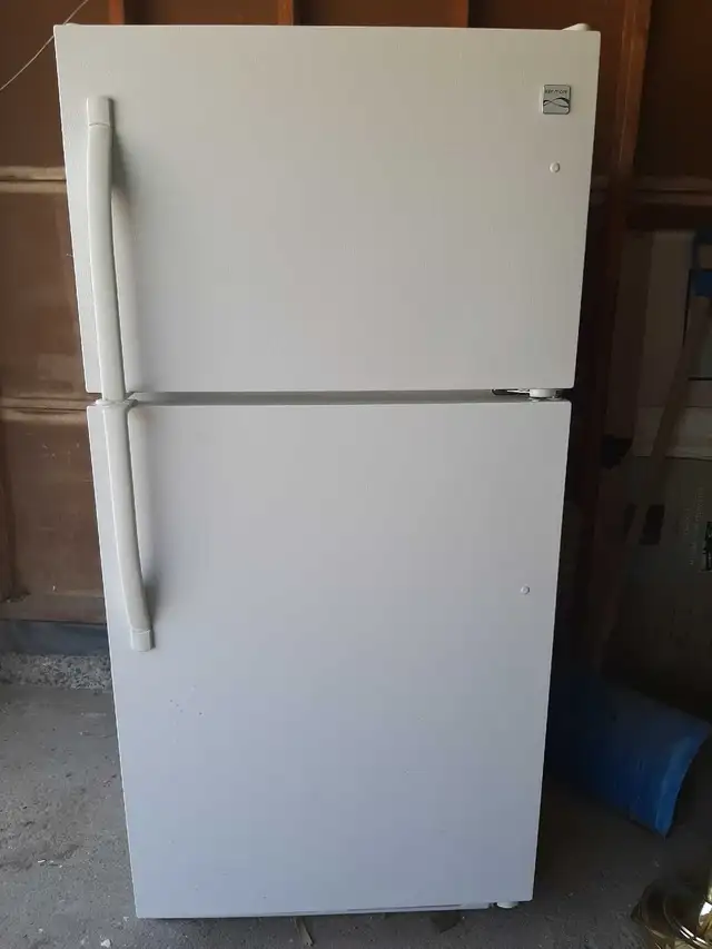 Refridgerator