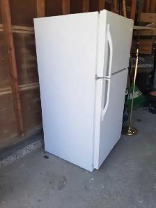 Refridgerator - Photo 3