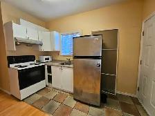Bright & Spacious 2-Bedroom Suite for Rent! (Metrotown Area) - Photo 2