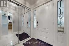 2 3 Bedroom   2 Bathroom House Available Near Central Oshawa - Photo 3