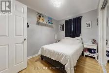 2 3 Bedroom   2 Bathroom House Available Near Central Oshawa - Photo 11