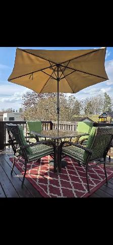 Patio Set 4 chairs and umbrella included - Photo 3