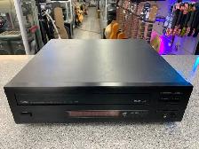 Yamaha CDV-1700 Laser Disc Player