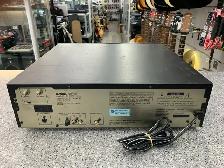 Yamaha CDV-1700 Laser Disc Player - Photo 2