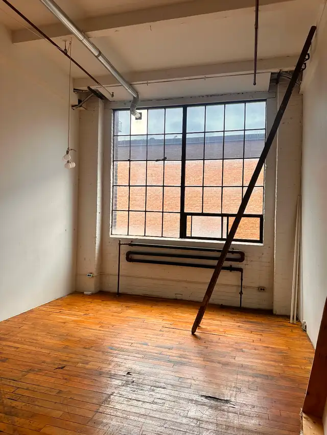 INDUSTRIAL STYLE LOFT FOR RENT JUNE 1st