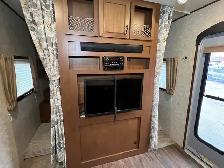 2015 OPEN RANGE HIGHLAND RIDGE 216RBSS SPACIOUS, REAR BATH - Photo 19
