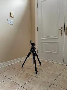 FOR SALE: Quality Camera/Video Tripod - Photo 2