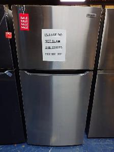 Frigidaire '30' Stainless Steel Top Freezer Bottom Fridge