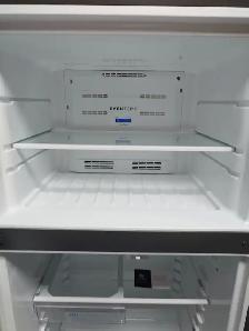 Frigidaire '30' Stainless Steel Top Freezer Bottom Fridge - Photo 7