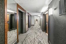 Bright 1 1 Bed Condo | King West | 746 sqft | $489,000 - Photo 2